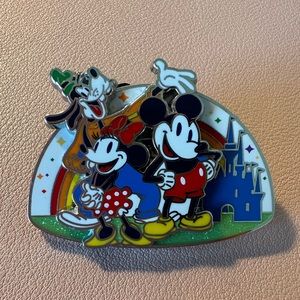 Disney Mickey & Friends Pin